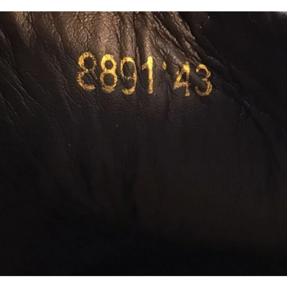 Buyup black leather